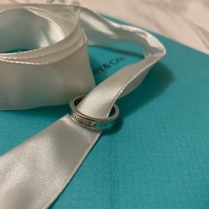 Authentic Tiffany & Co. 1837 ring - size 4.5
